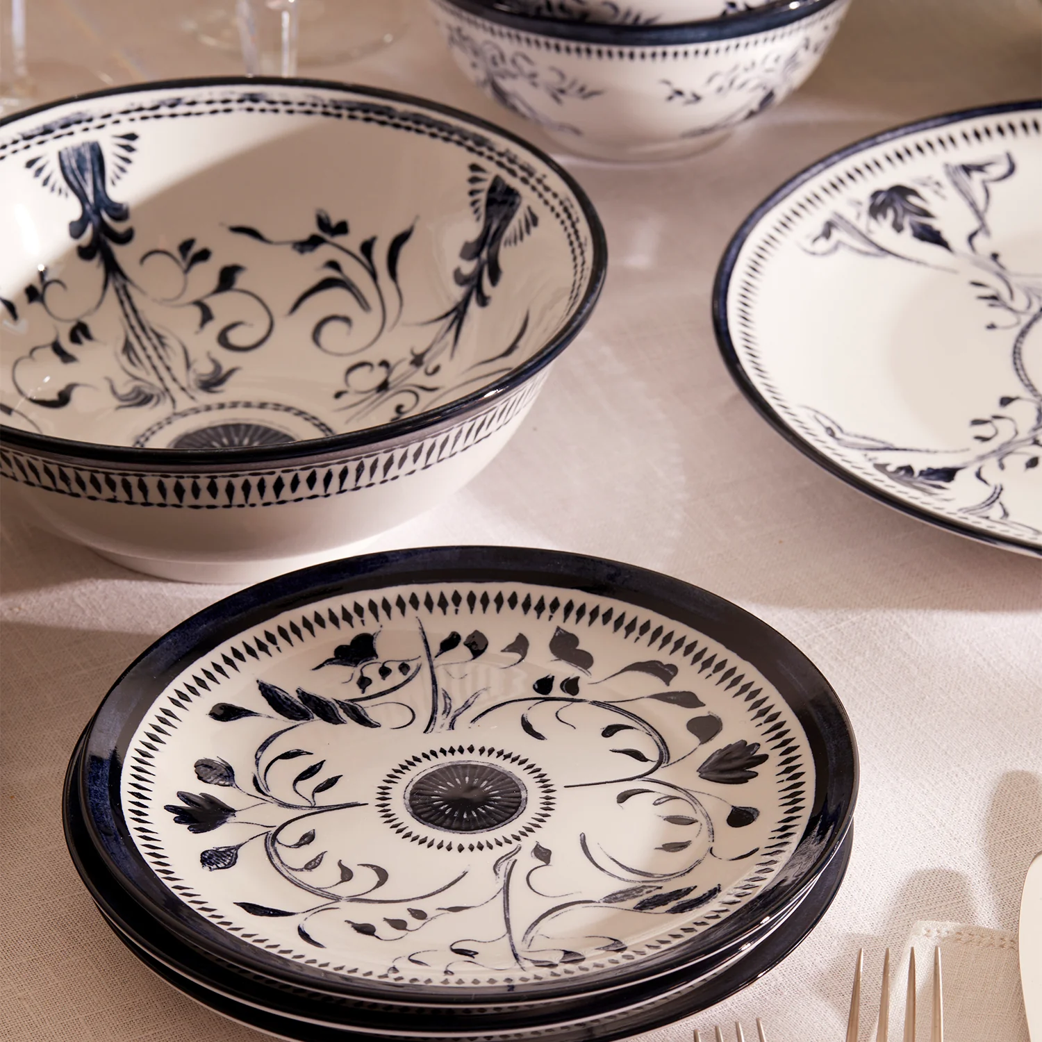 Bruges Porcelain Large Bowl, Set of 4 - Image 4