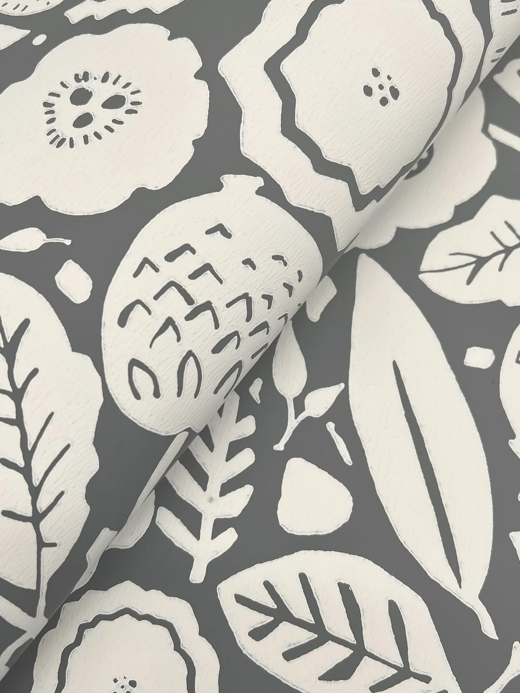 Camille Blossom Charcoal Wallpaper - Image 3
