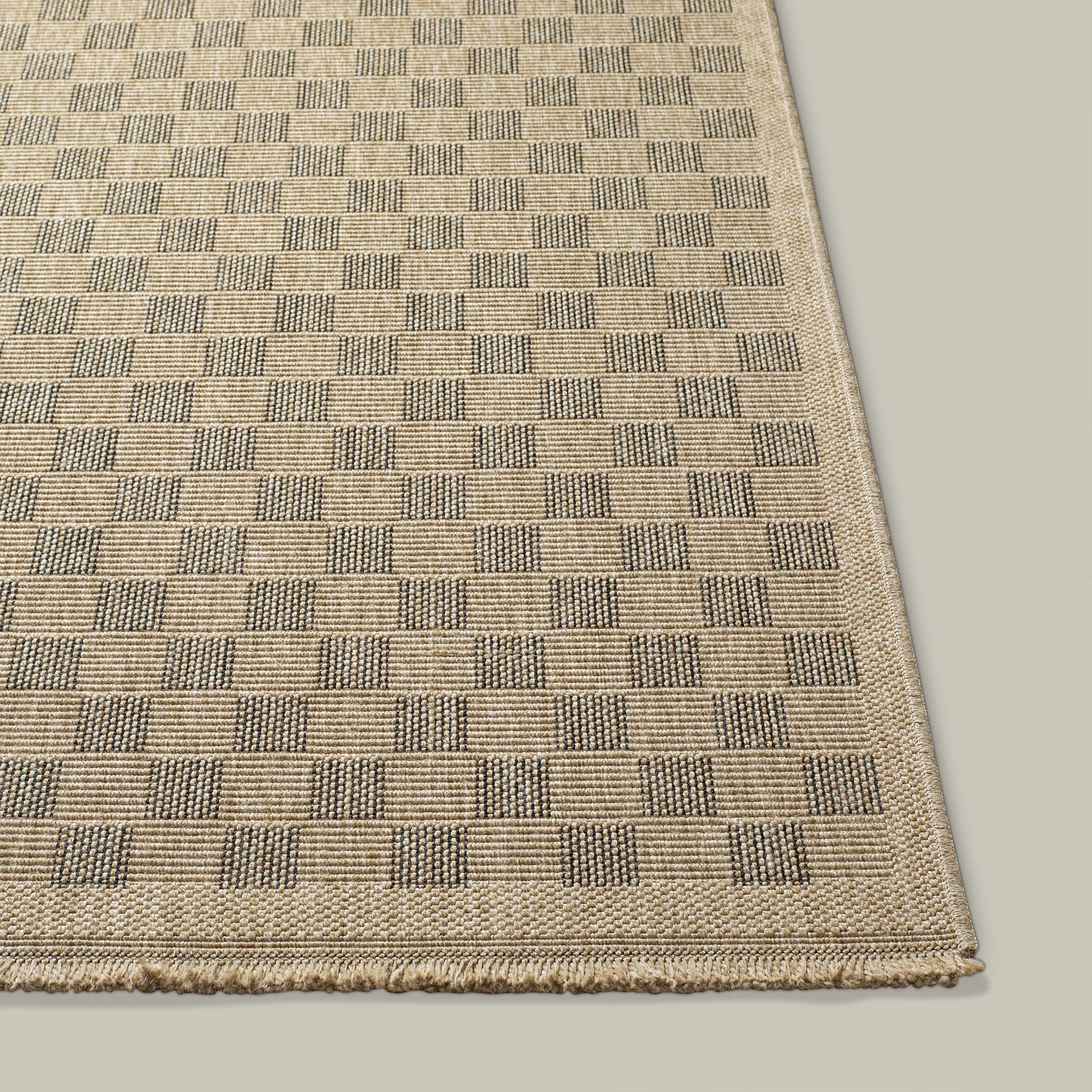 Carreaux Outdoor Rug (Natural / black) - Image 5