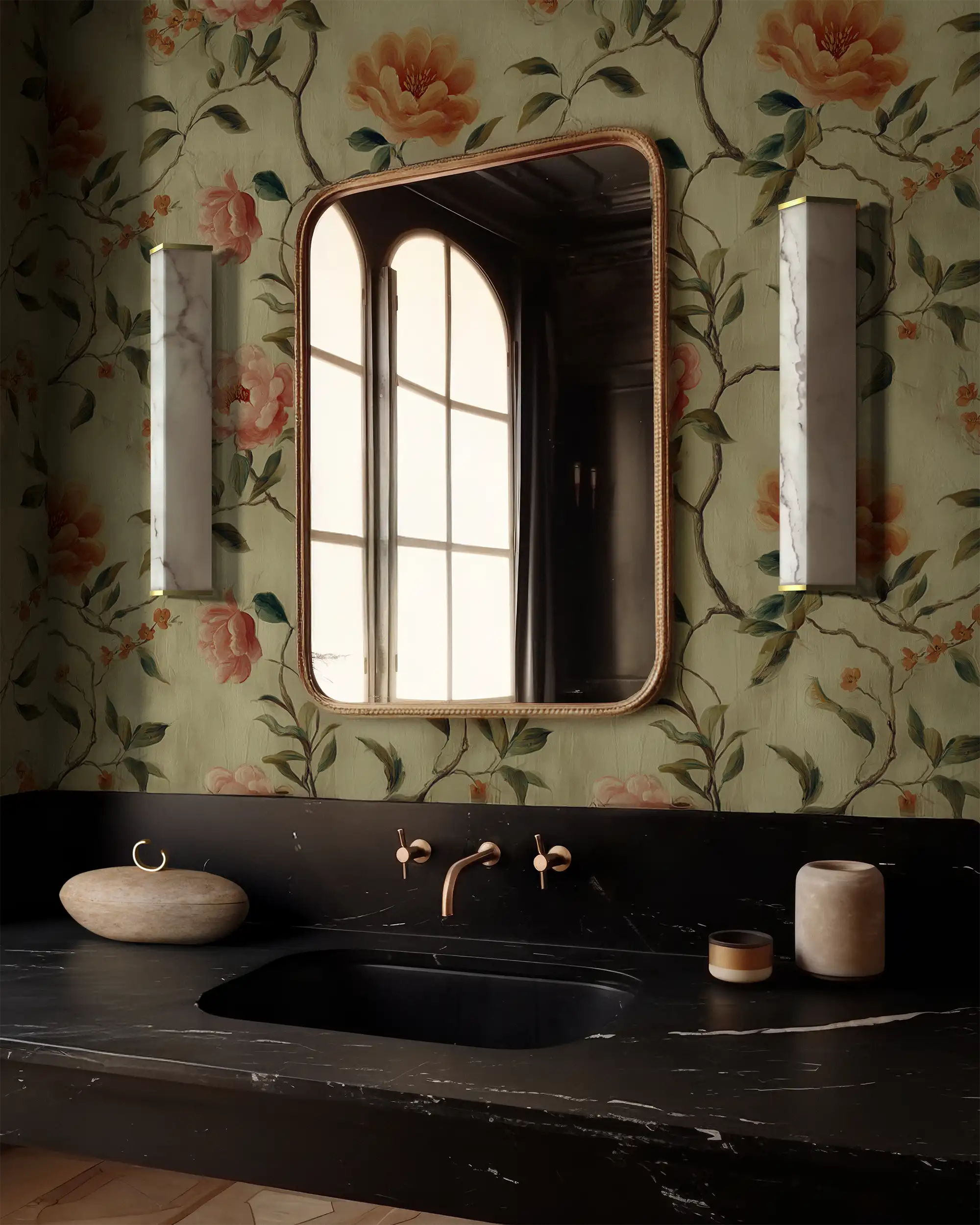 Cleor Large LED Sconce - Image 3