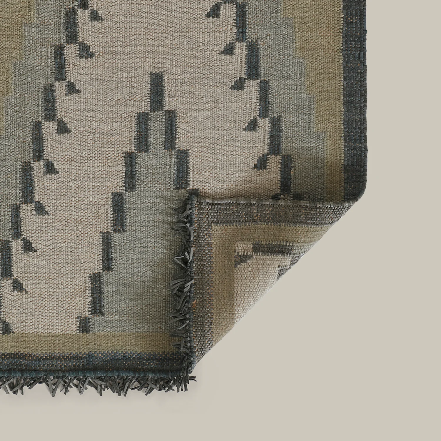 Cluny Nicolau Rug - Image 4