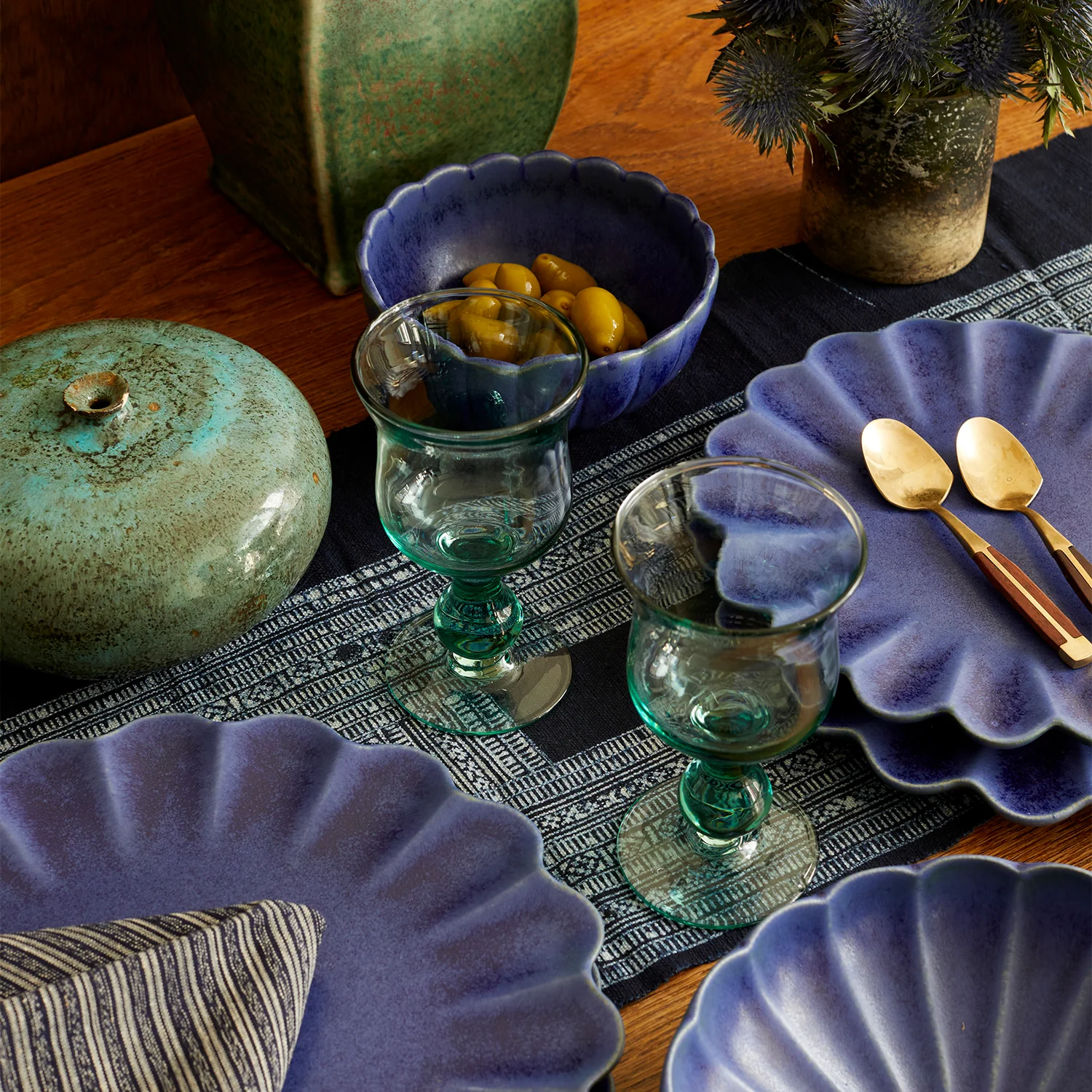 Dhalia Stoneware, 16-Piece Dinnerware Set (Blue) - Image 2