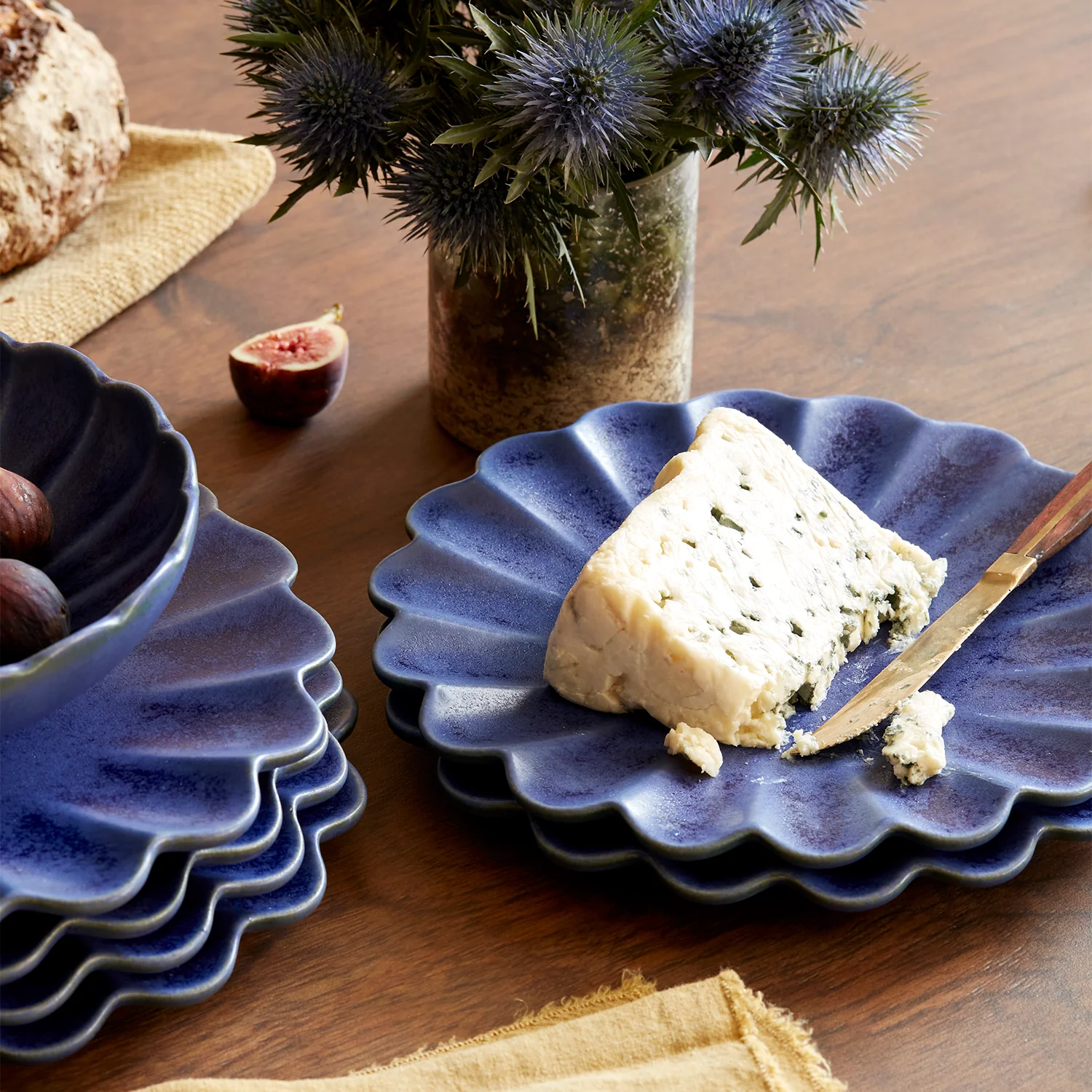 Dhalia Stoneware, 16-Piece Dinnerware Set (Blue) - Image 4