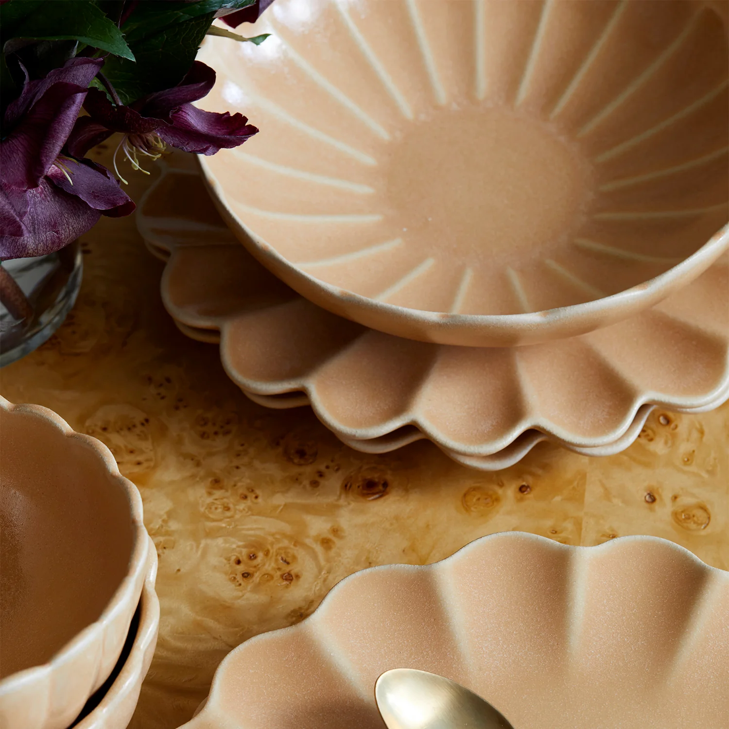 Dhalia Stoneware, 16-Piece Dinnerware Set (Camel) - Image 4