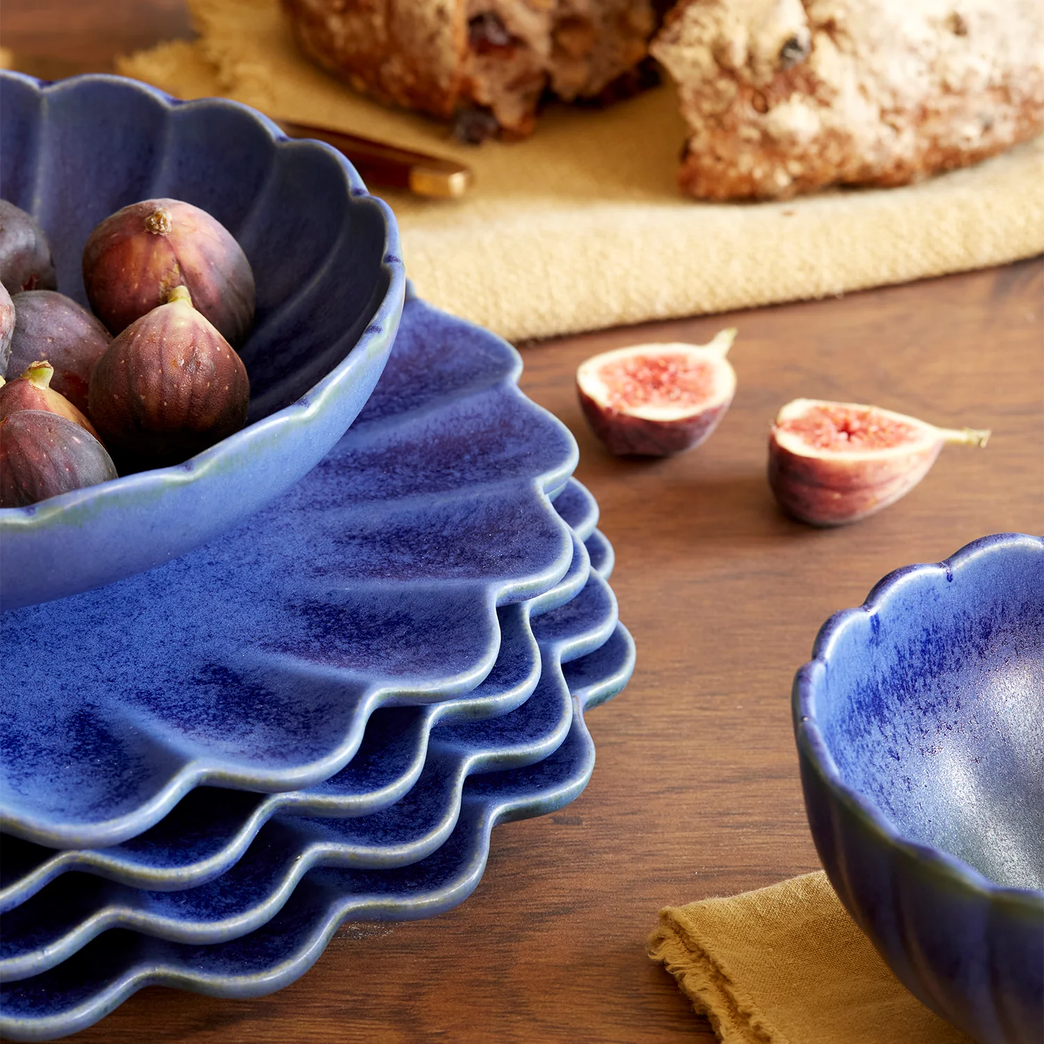 Dhalia Stoneware Dinner Plate, Set of 4 (Blue) - Image 5