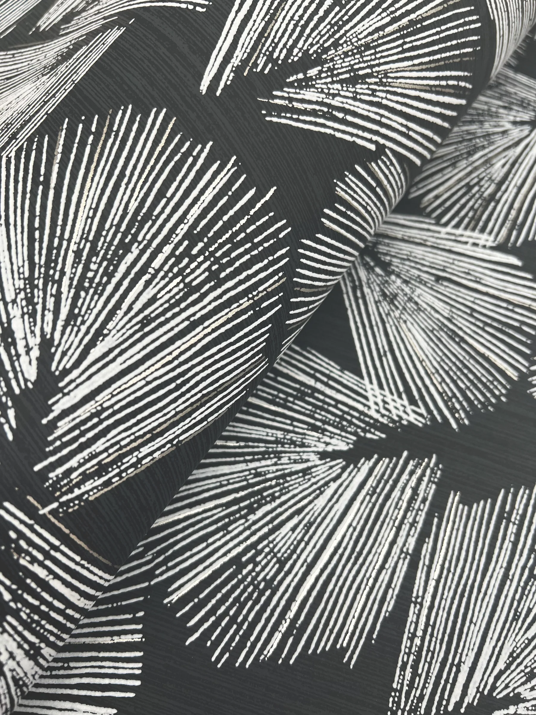Elora Leaf Black Wallpaper - Image 3