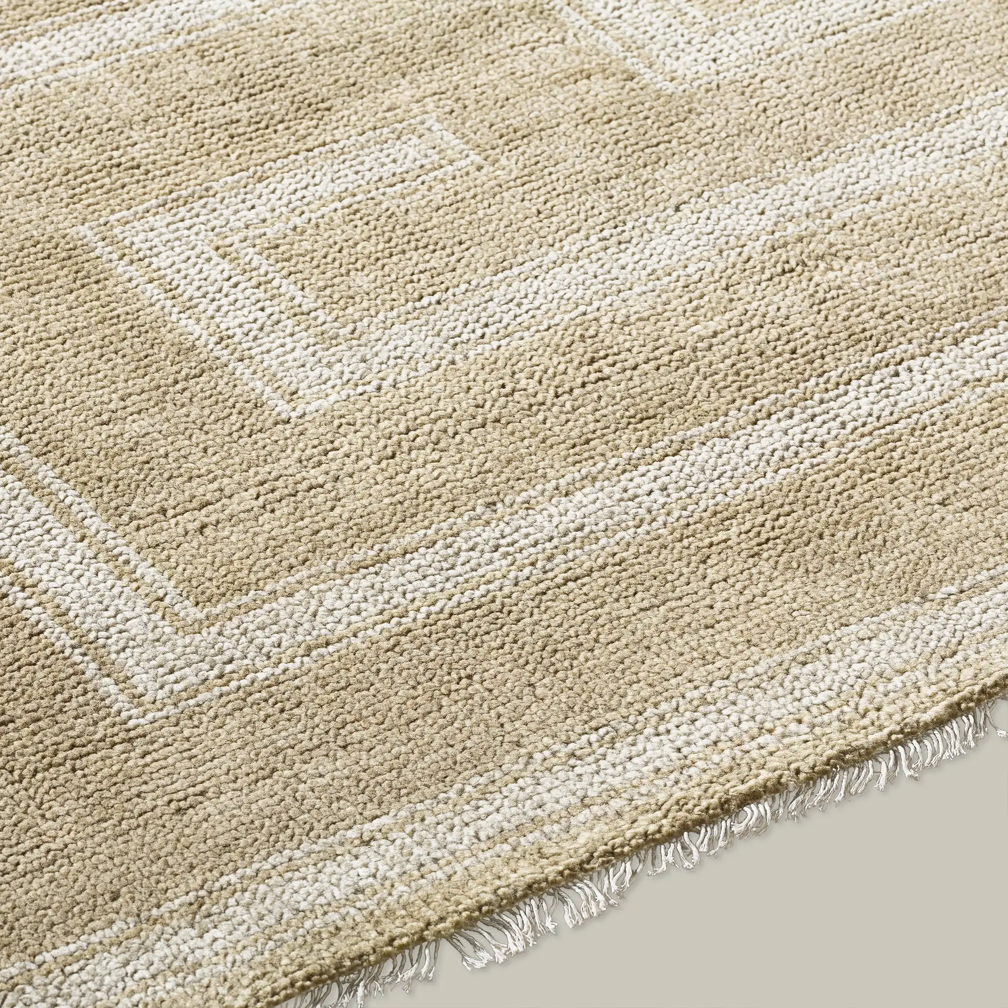 Marquise Blanc Handmade Wool Rug - Image 5