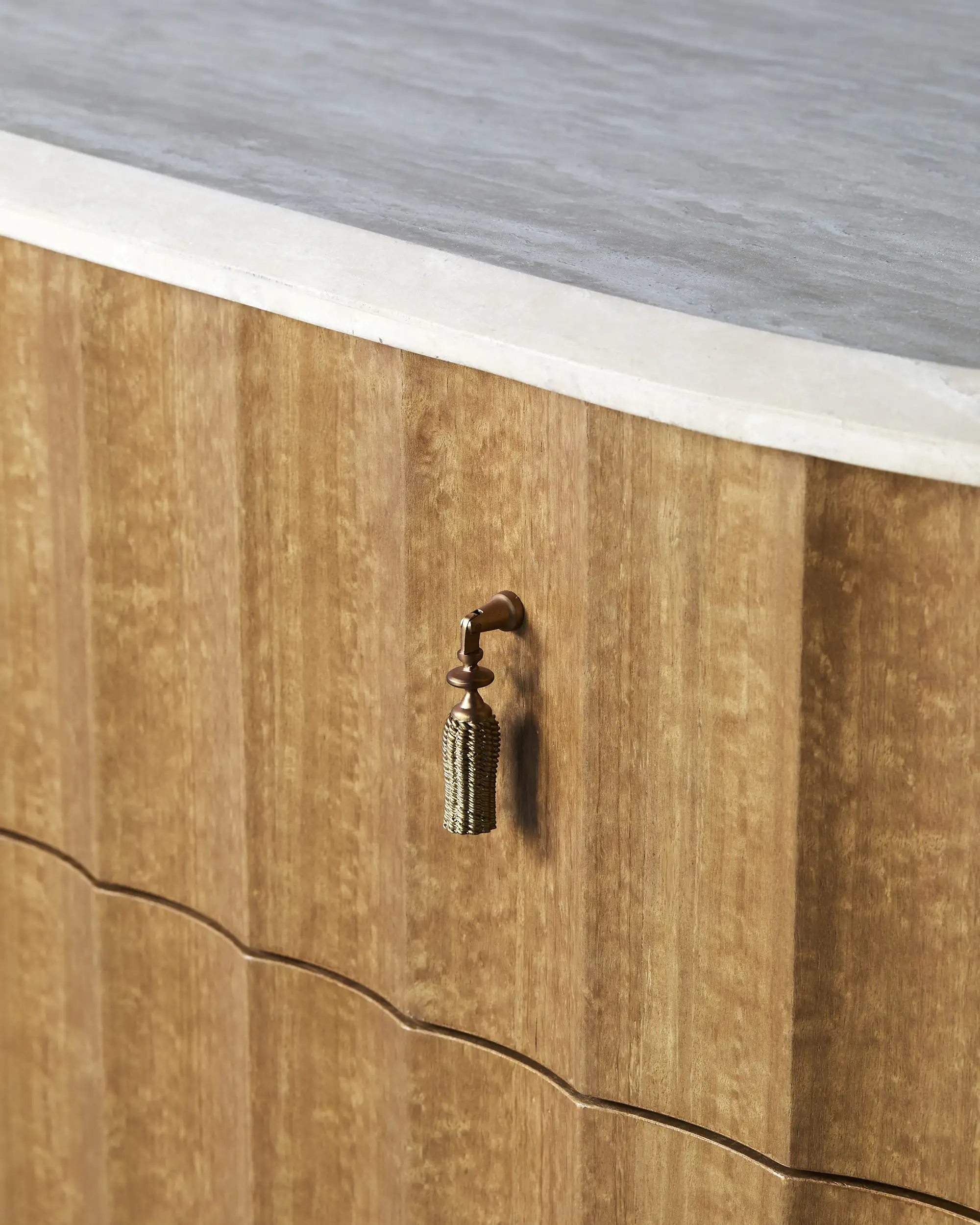 Ondara Fluted 5-Drawer Dresser - Image 4