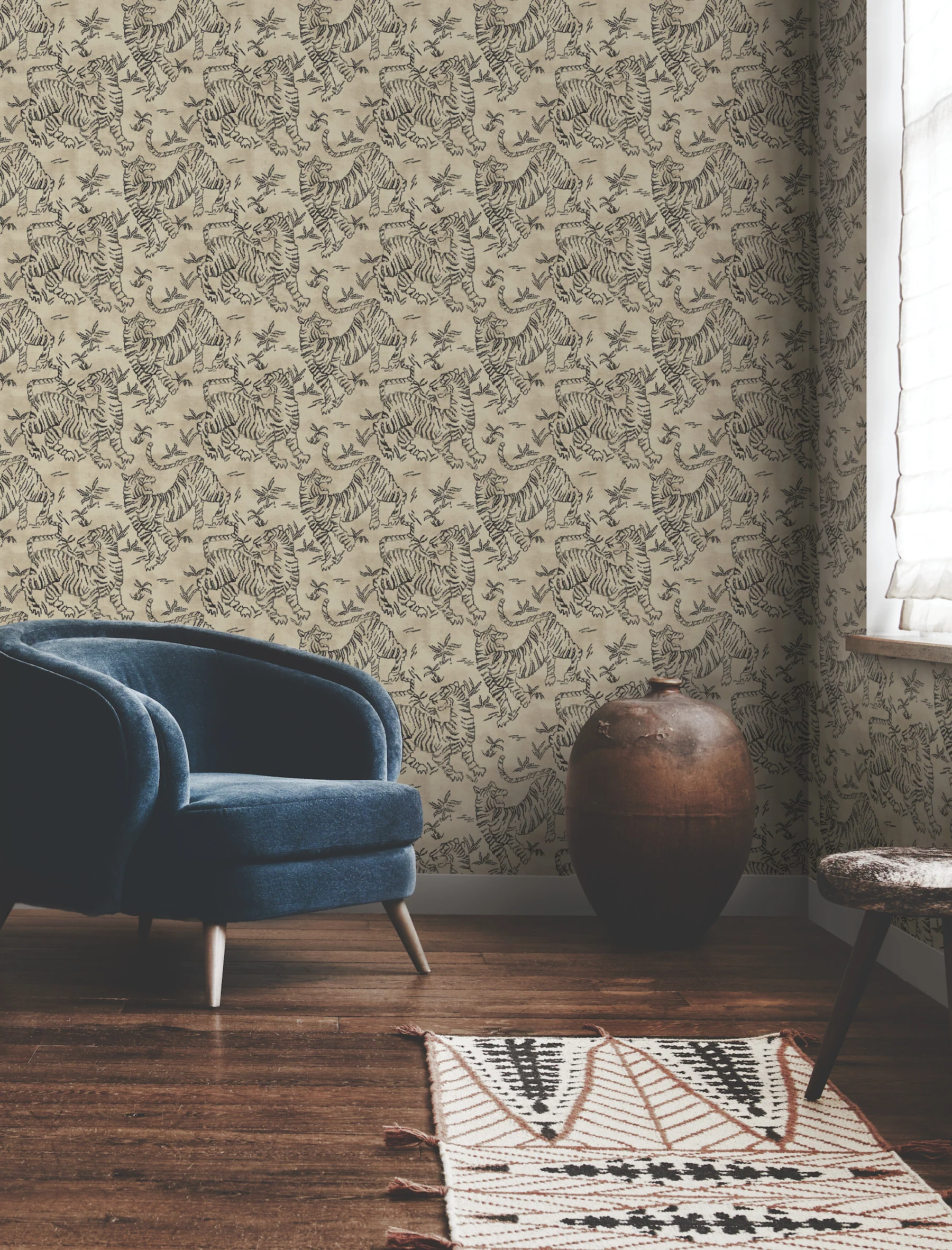 Orly Tigers Taupe Wallpaper - Image 2