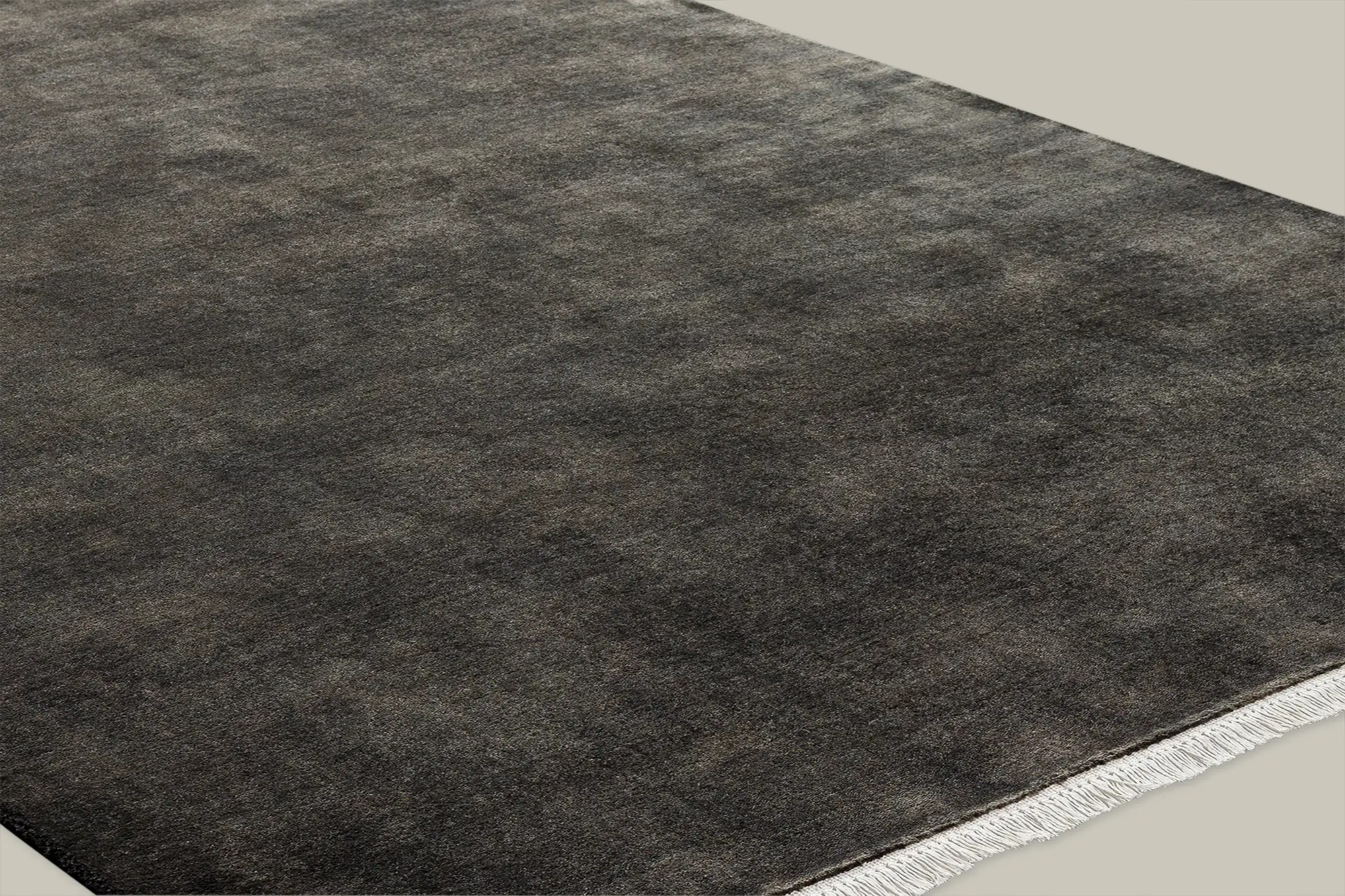 Plume Handmade Wool Rug (Charcoal) - Image 4