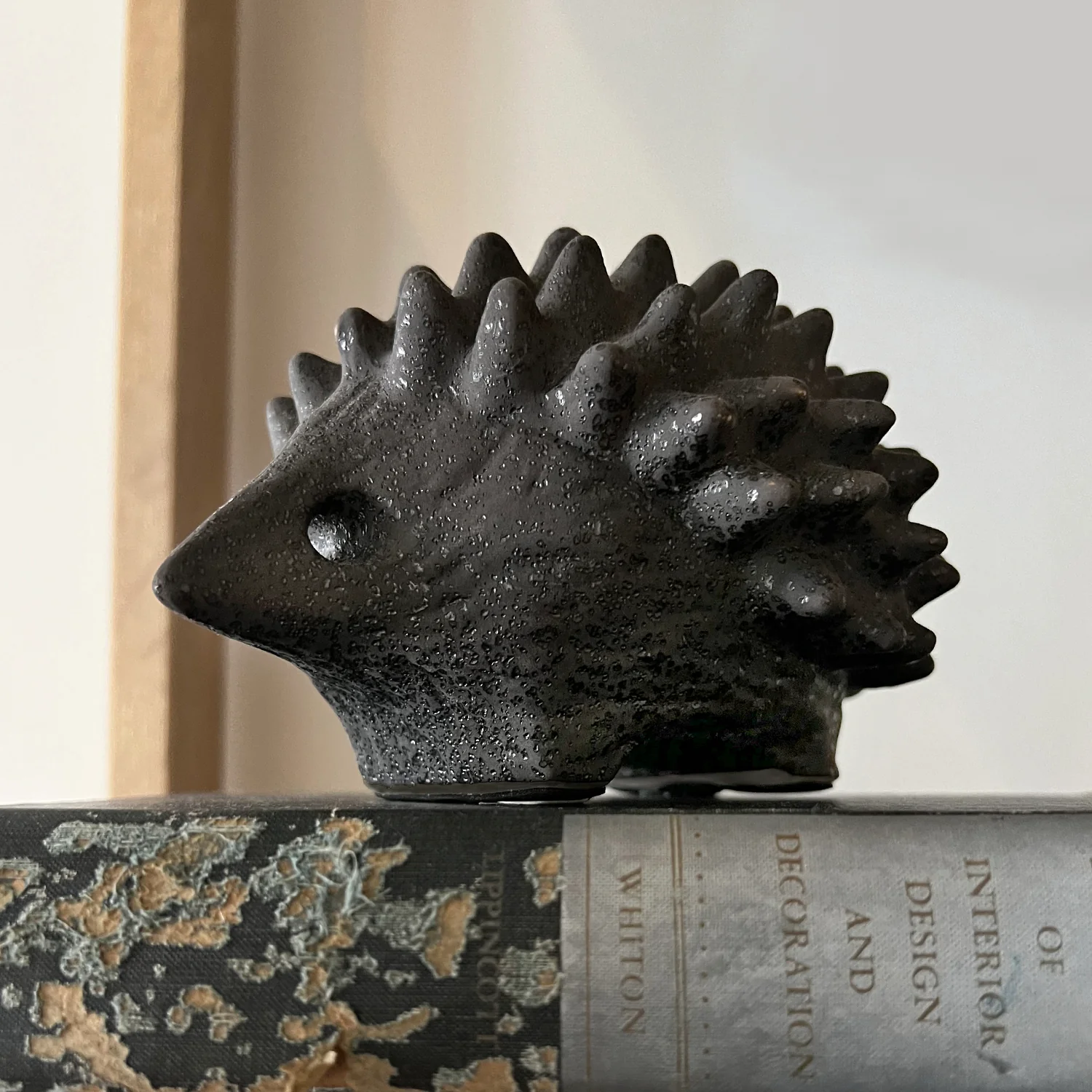 Porcupine Figural Objet - Image 3