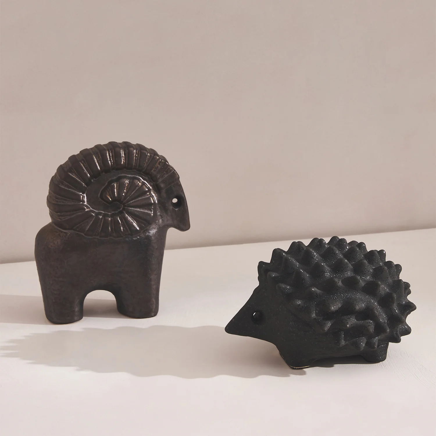 Porcupine Figural Objet - Image 9