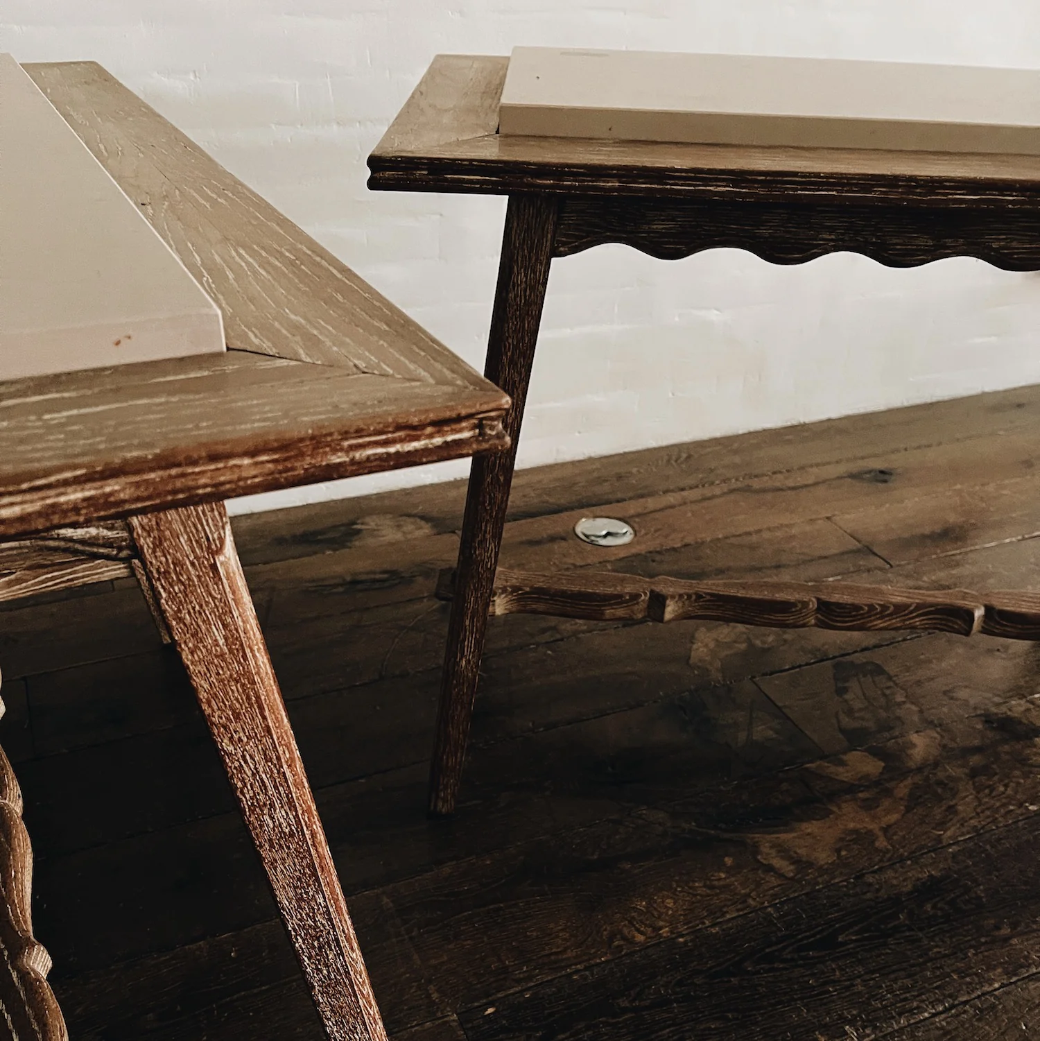 Scalloped Side Table with French Provenance - Image 3