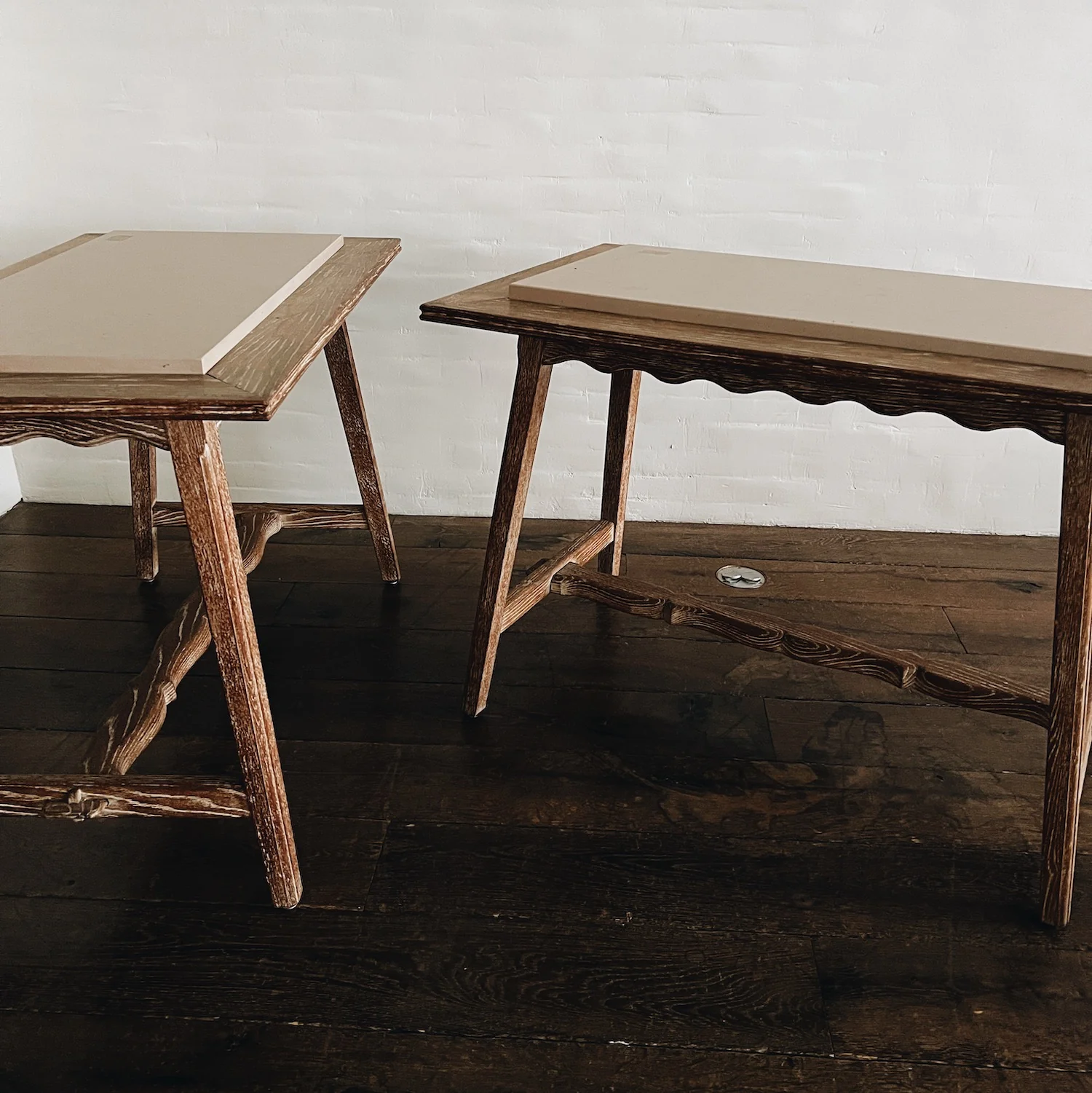 Scalloped Side Table with French Provenance - Image 5
