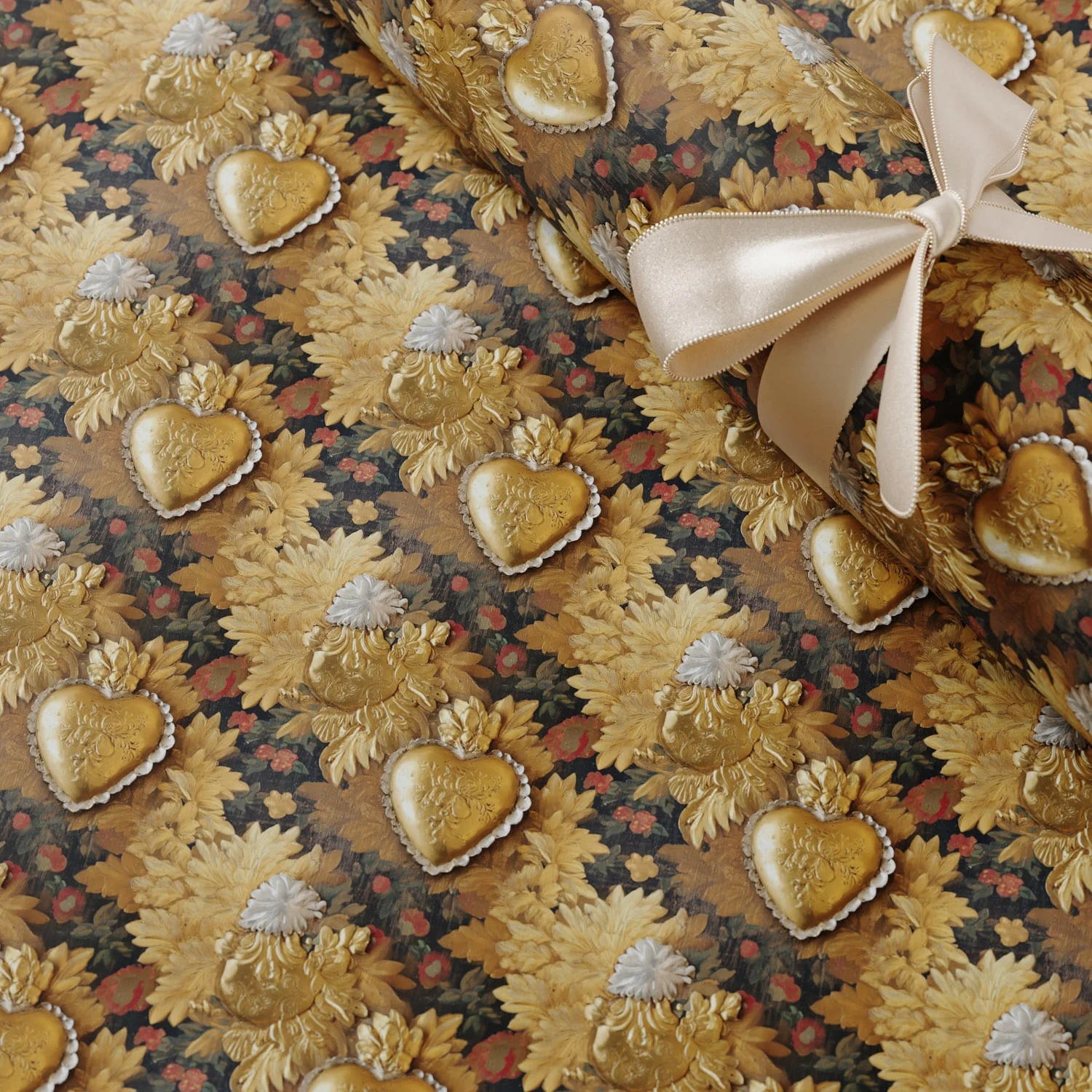 Victorian Locket Gift Wrapping Paper - Image 4
