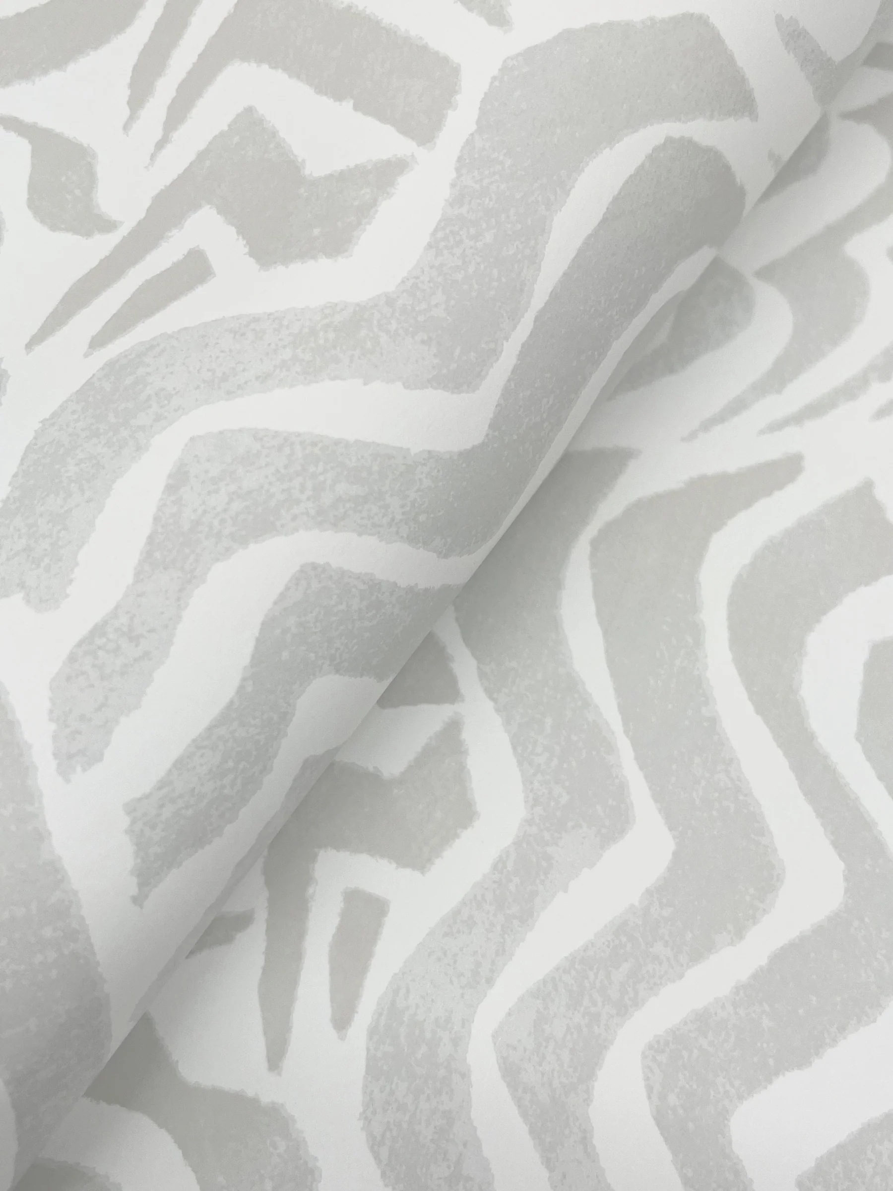 Zora Wave Light Grey Wallpaper - Image 3